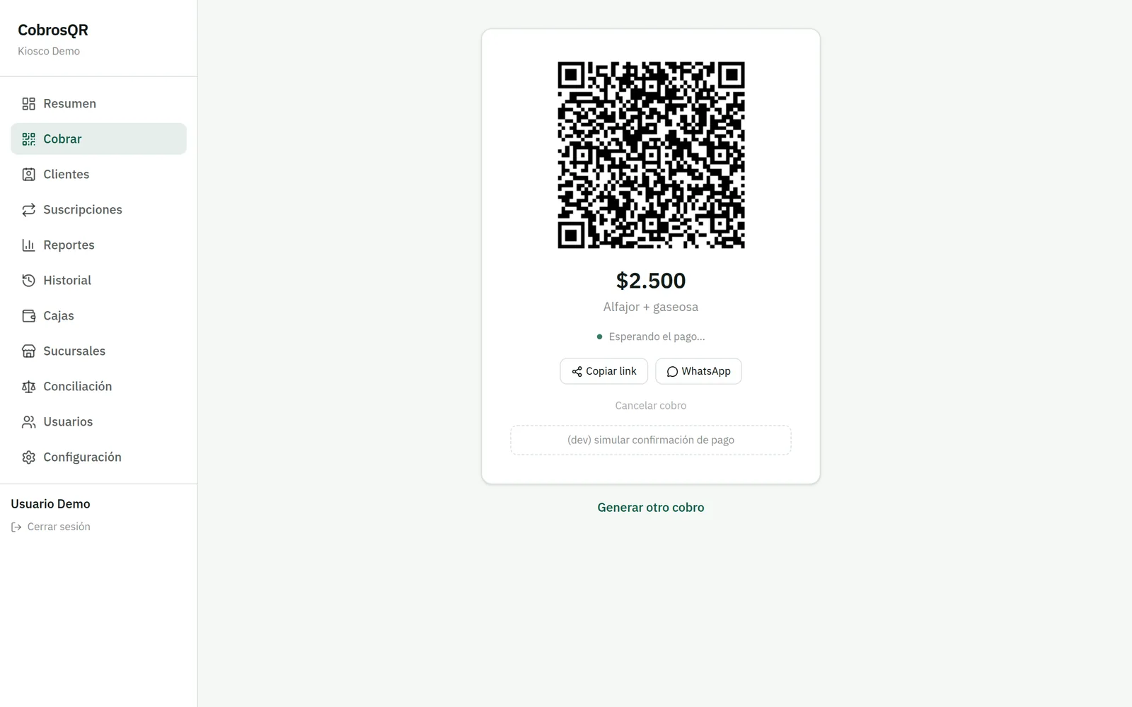 Pantalla de Cobrar de un kiosco en CobrosQR con el QR generado por $2.500 y botones para copiar el link o enviarlo por WhatsApp